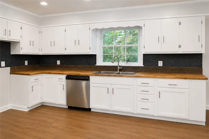 1503 Gwen Mill Drive, Opelika, Alabama 36801