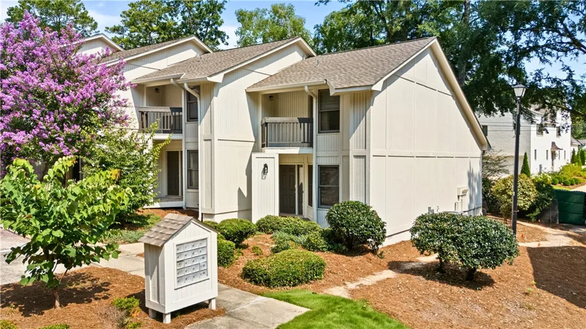 429 Moores Mill Road 12, Auburn, Alabama 36830