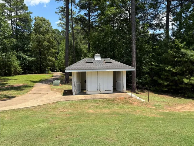 2001 Country Club Road, Lanett, Alabama 36863