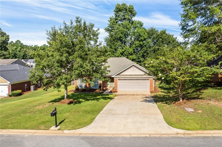 3604 Village Court, Opelika, Alabama 36801