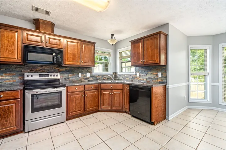 3604 Village Court, Opelika, Alabama 36801