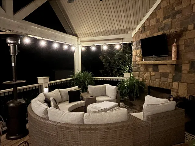 1295 Shadowwood Lane, Auburn, Alabama 36879