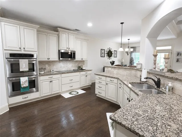 1295 Shadowwood Lane, Auburn, Alabama 36879