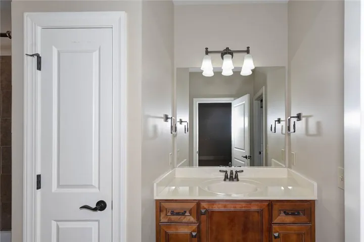 1794 Covington Ridge 402, Auburn, Alabama 36830