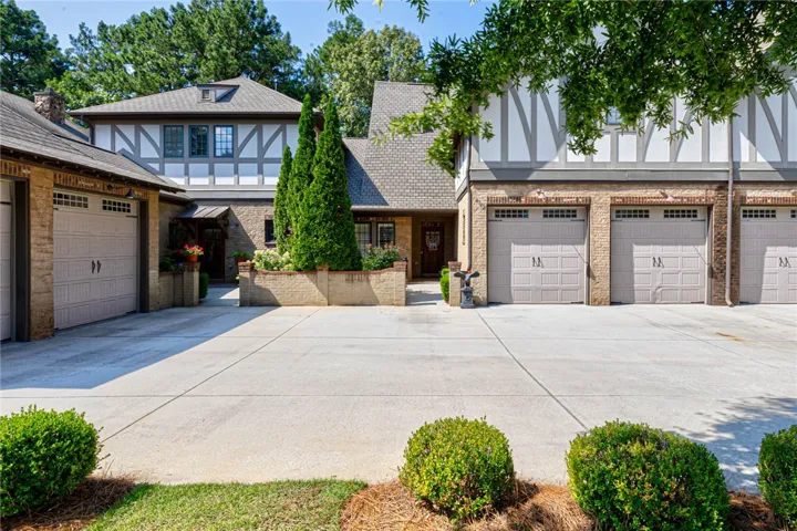 1794 Covington Ridge 402, Auburn, Alabama 36830
