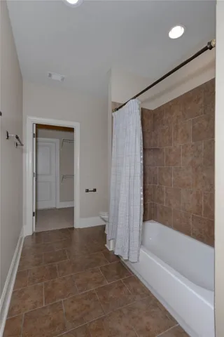 1794 Covington Ridge 402, Auburn, Alabama 36830