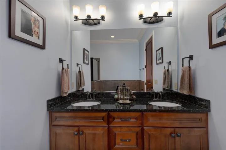 1794 Covington Ridge 402, Auburn, Alabama 36830