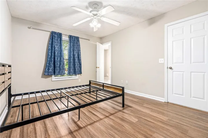 1477 N Donahue Drive 205, Auburn, Alabama 36830