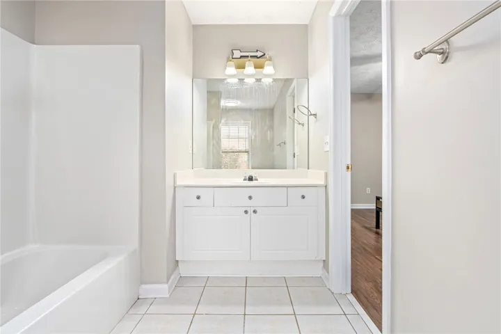 1477 N Donahue Drive 205, Auburn, Alabama 36830