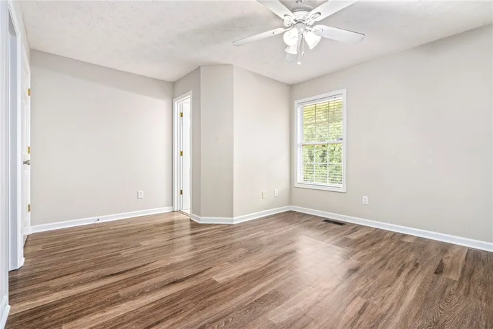 1477 N Donahue Drive 205, Auburn, Alabama 36830