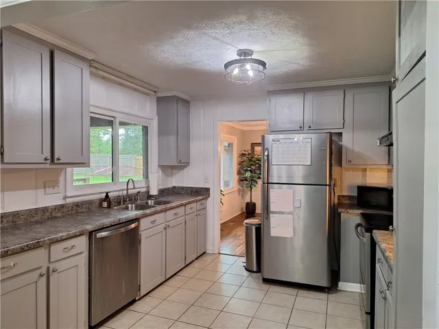 503 Crestview Lane, Valley, Alabama 36854