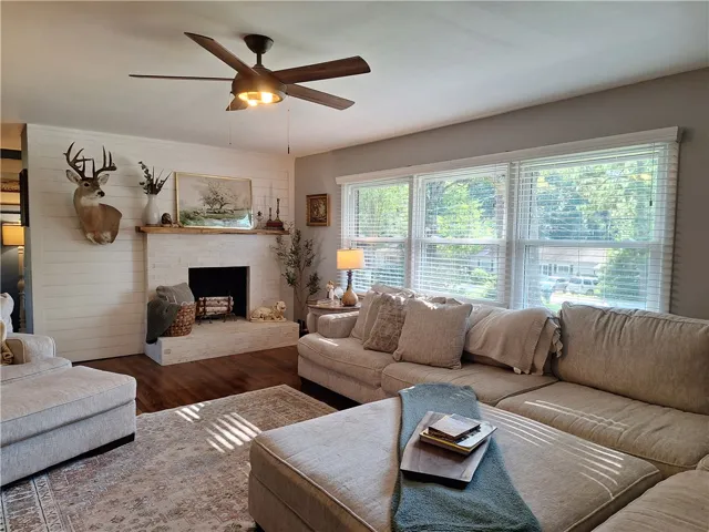 503 Crestview Lane, Valley, Alabama 36854