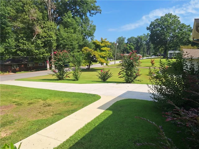 503 Crestview Lane, Valley, Alabama 36854