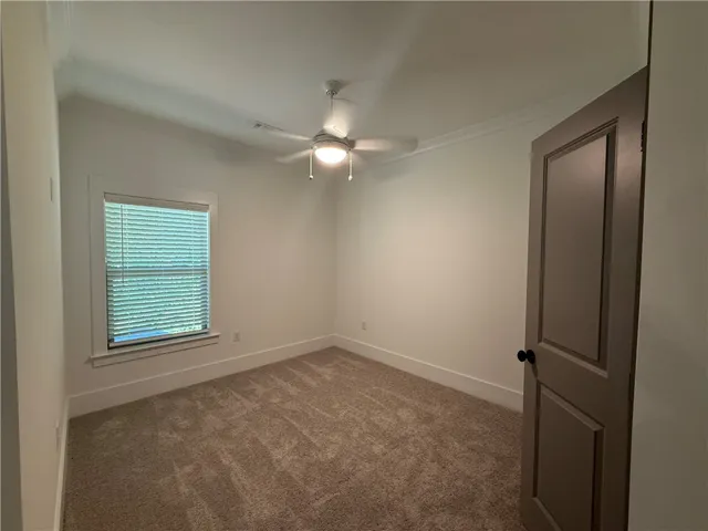 1027 E Glenn Avenue 503, Auburn, Alabama 36830