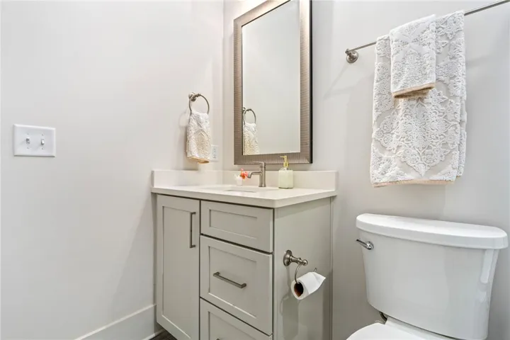 Hallway full bath