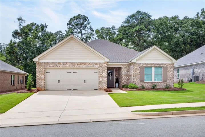 974 Great Bear Road, Opelika, Alabama 36804