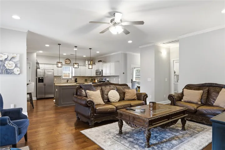 296 Solamere Lane, Auburn, Alabama 36832