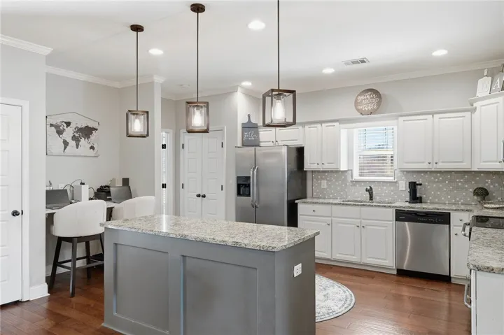 296 Solamere Lane, Auburn, Alabama 36832