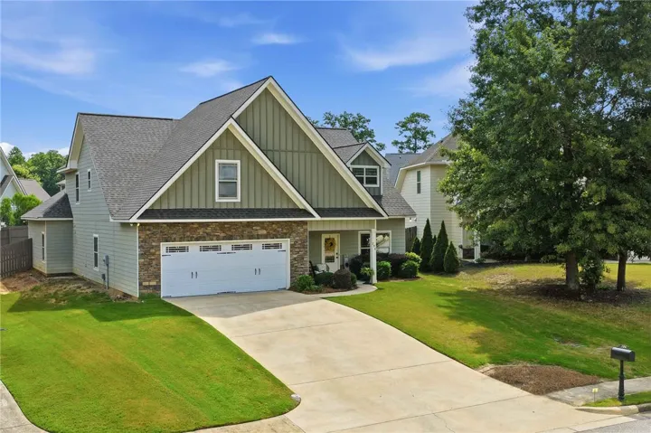 296 Solamere Lane, Auburn, Alabama 36832