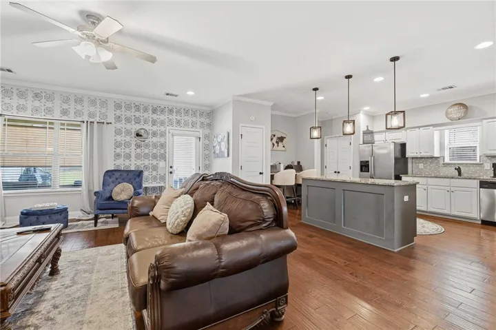 296 Solamere Lane, Auburn, Alabama 36832