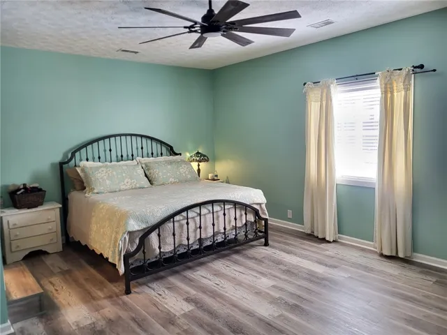 3904 34th Street Sw, Lanett, Alabama 36863