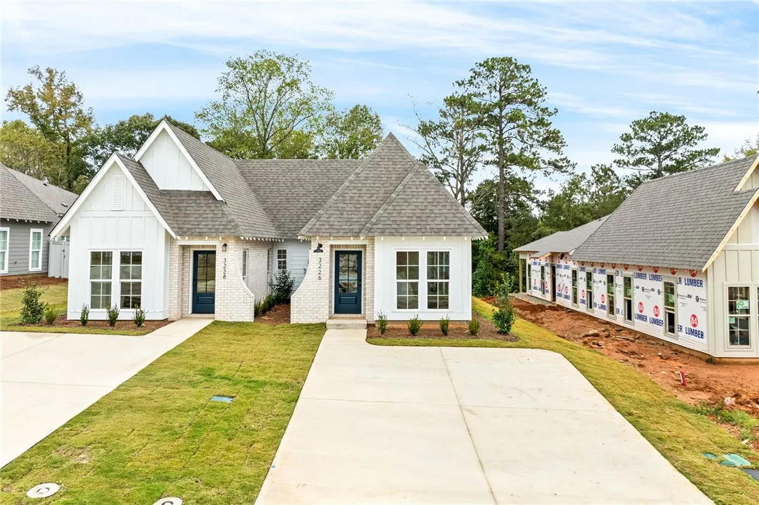 Close this FALL on a 2bed 2bath Duette in Northgate! 
Example of a completed Duette 3 Plan