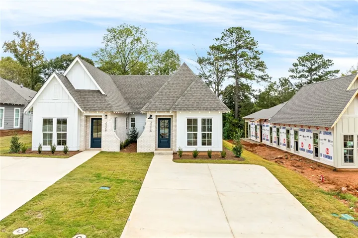 Close this FALL on a 2bed 2bath Duette in Northgate! 
Example of a completed Duette 3 Plan