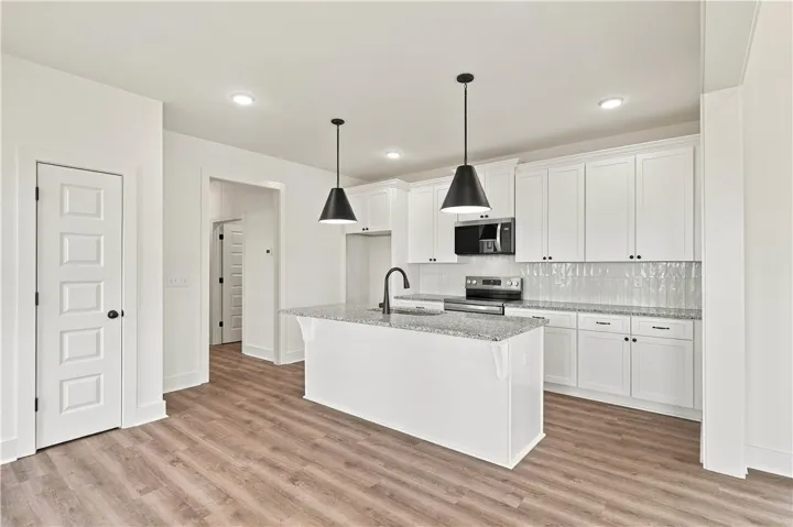 3212 Bradley Lane, Auburn, Alabama 36830