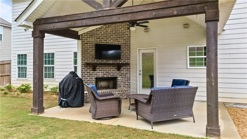 887 W Richland Circle, Auburn, Alabama 36832