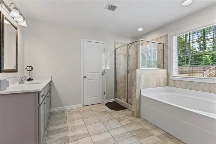 887 W Richland Circle, Auburn, Alabama 36832