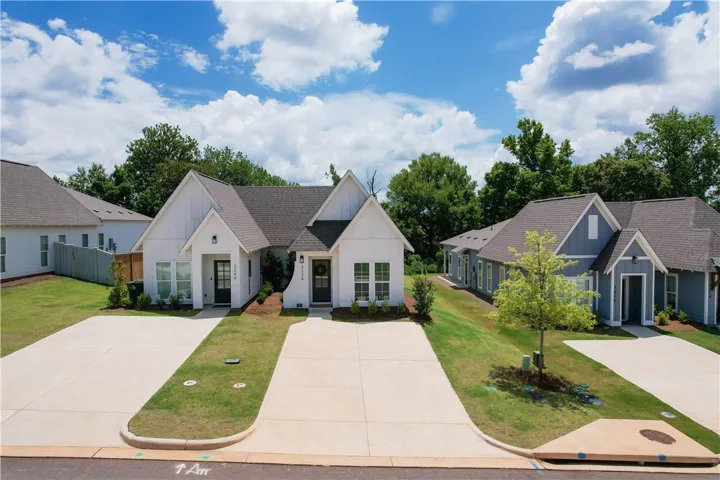 3238 Bradley Lane, Auburn, Alabama 36830
