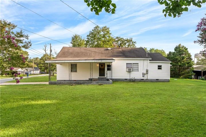 1534 34th Avenue, Lanett, Alabama 36863