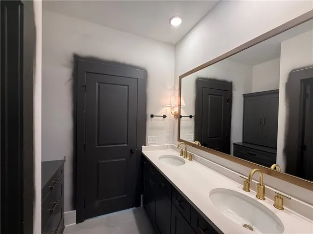 1027 E Glenn Avenue 504, Auburn, Alabama 36830