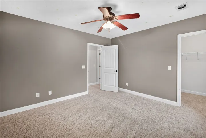 2113 Rockledge Circle, Opelika, Alabama 36801