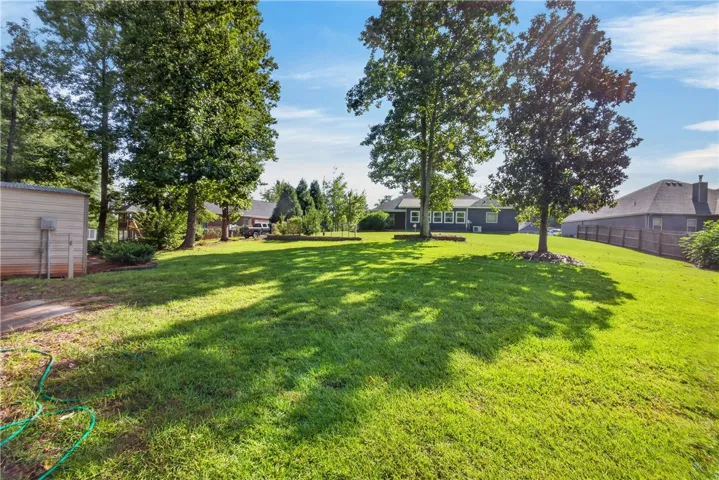 2113 Rockledge Circle, Opelika, Alabama 36801