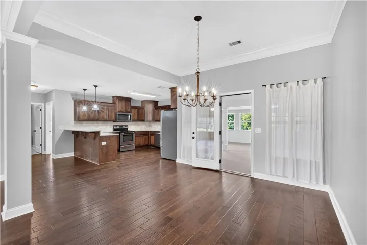 2113 Rockledge Circle, Opelika, Alabama 36801