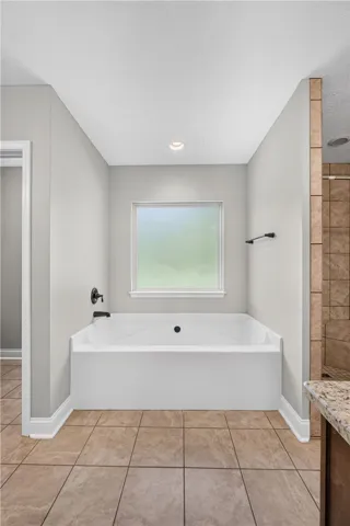 2113 Rockledge Circle, Opelika, Alabama 36801