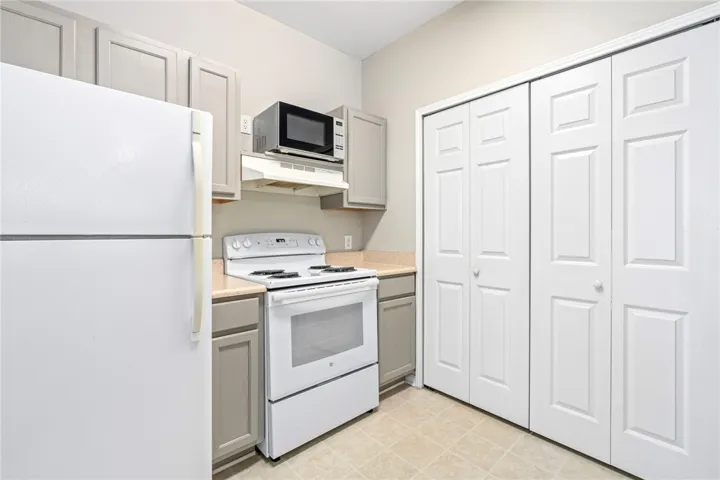 447 W Longleaf Drive 104, Auburn, Alabama 36830