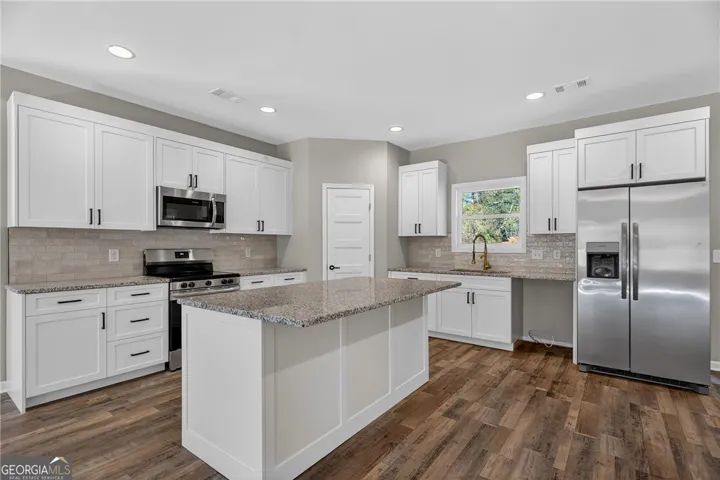 3070 Sw 15th Street, Lanett, Alabama 36863