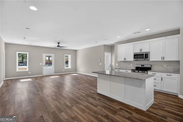 3070 Sw 15th Street, Lanett, Alabama 36863