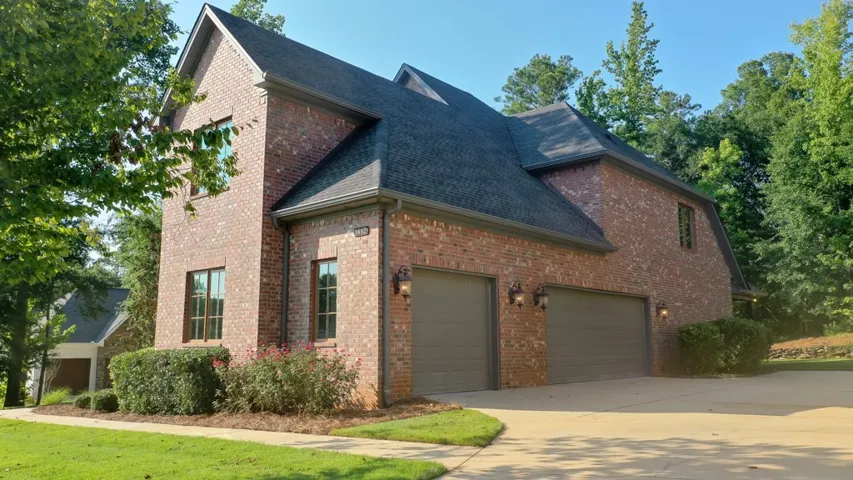3 car garage
