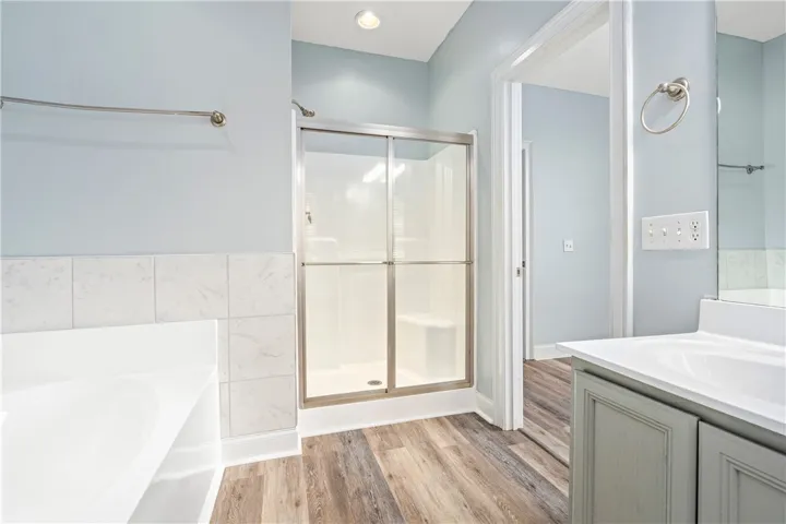 2201 Red Tail Lane, Auburn, Alabama 36879