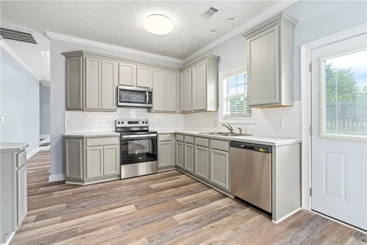 2201 Red Tail Lane, Auburn, Alabama 36879