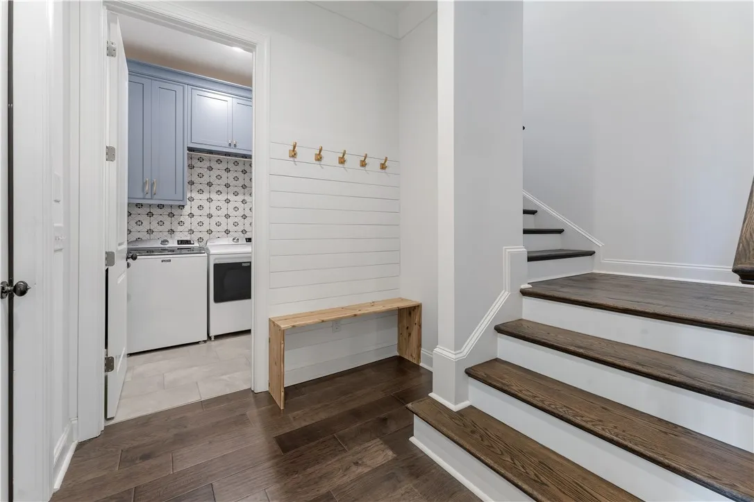 Let's go Upstairs!