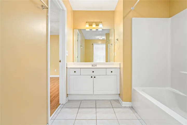 1477 N Donahue Drive 504, Auburn, Alabama 36830