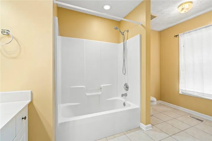 1477 N Donahue Drive 504, Auburn, Alabama 36830