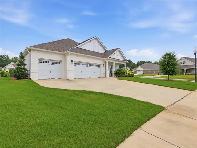 2205 Beckwith Lane, Opelika, Alabama 36081