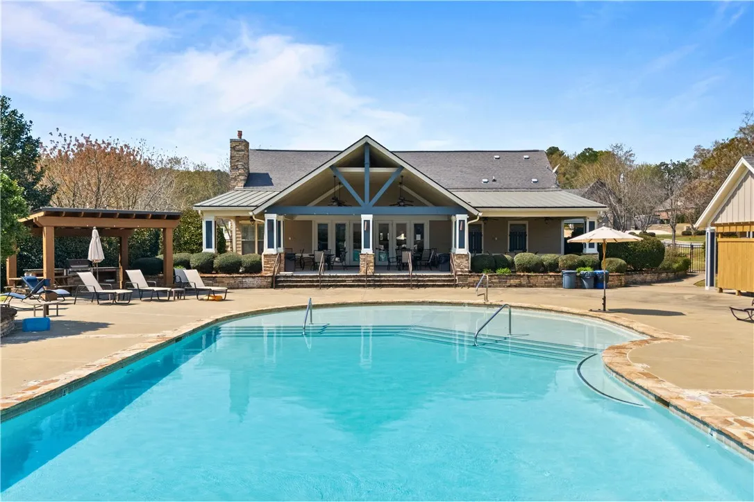 Pool at the clubhouse