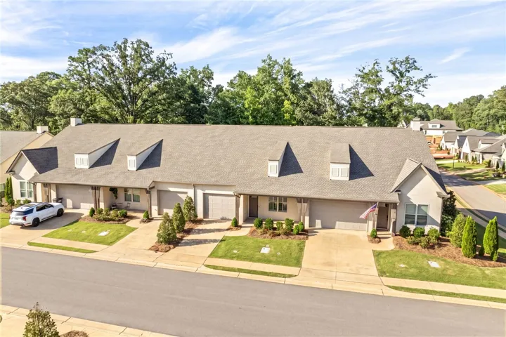 3024 Lakewood Lane, Opelika, Alabama 36801