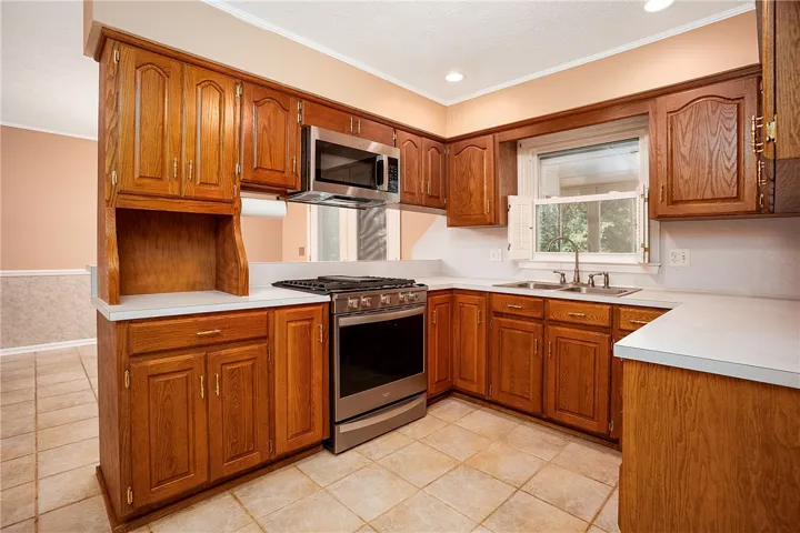 1802 Briarwood Lane, Opelika, Alabama 36801